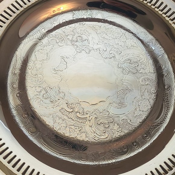 Round Silver Decorative Plate - Picture 5 of 11
